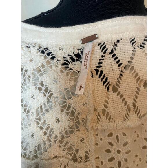 Free People Patches of Lace Henley Top Cream Size Small Shirt Long Sleeve Blouse - Picture 5 of 6